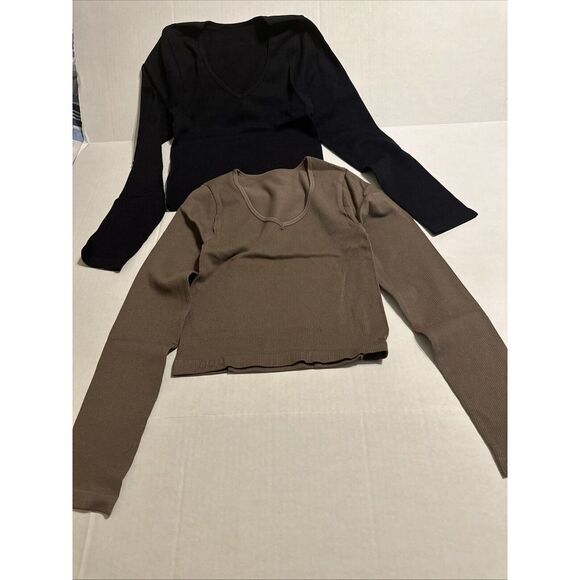 Tops - OQQ Women's 2 Piece Crop Top MED V Neck Long Sleeve Stretch Fit Back Tea Lea‎